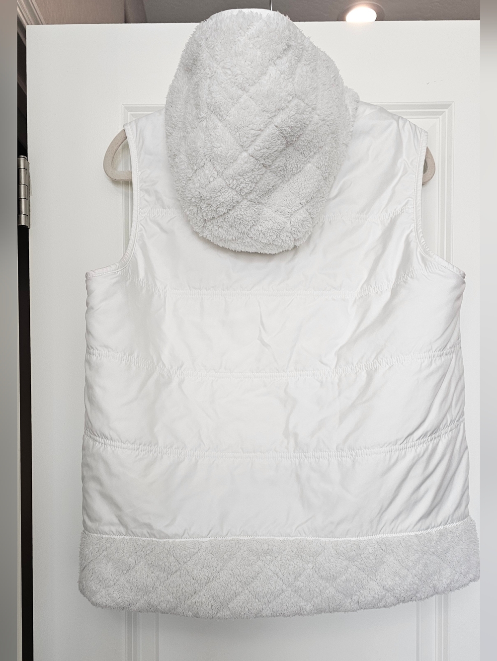 Patagonia Reversible Sherpa Vest Women’s Medium White Hooded Full Zip Fleece - Picture 4 of 9